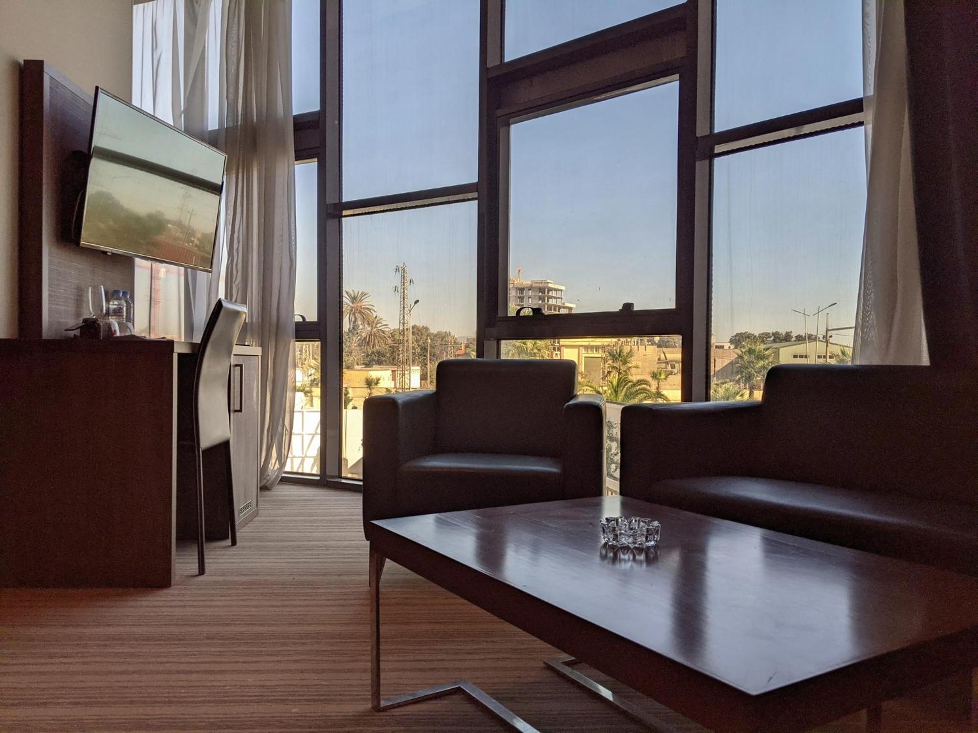Le Zenith Hotel Oran Buitenkant foto