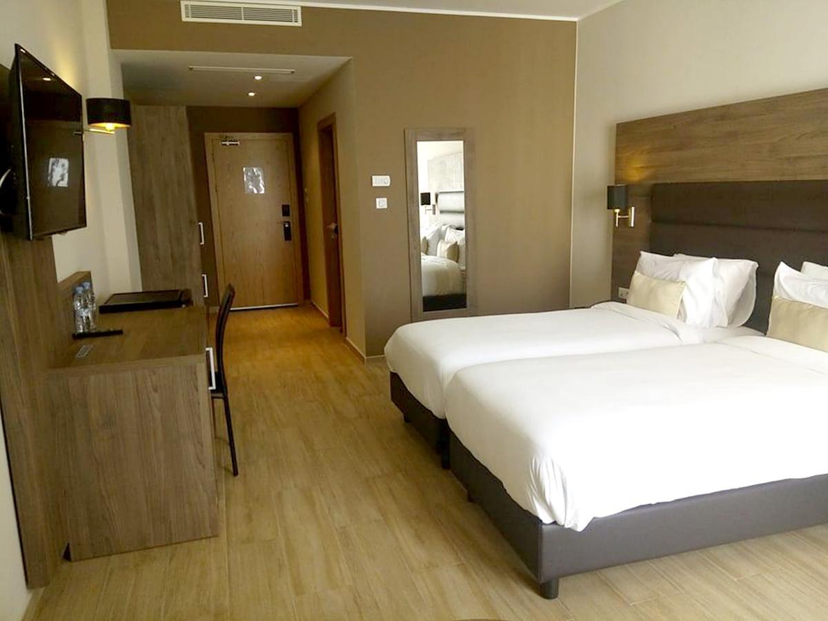 Le Zenith Hotel Oran Buitenkant foto