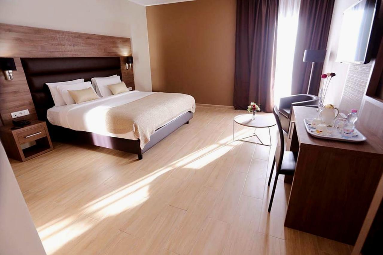 Le Zenith Hotel Oran Buitenkant foto