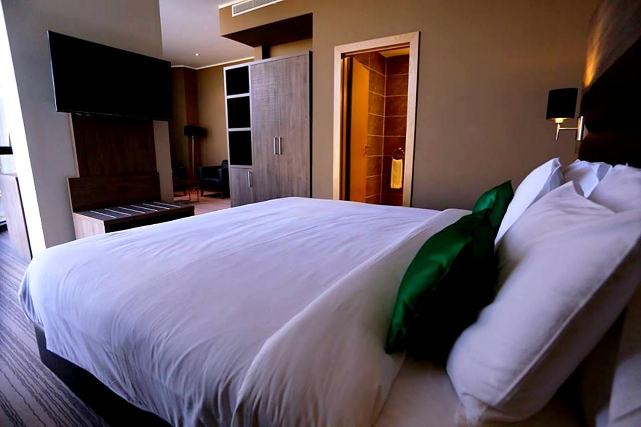 Le Zenith Hotel Oran Buitenkant foto
