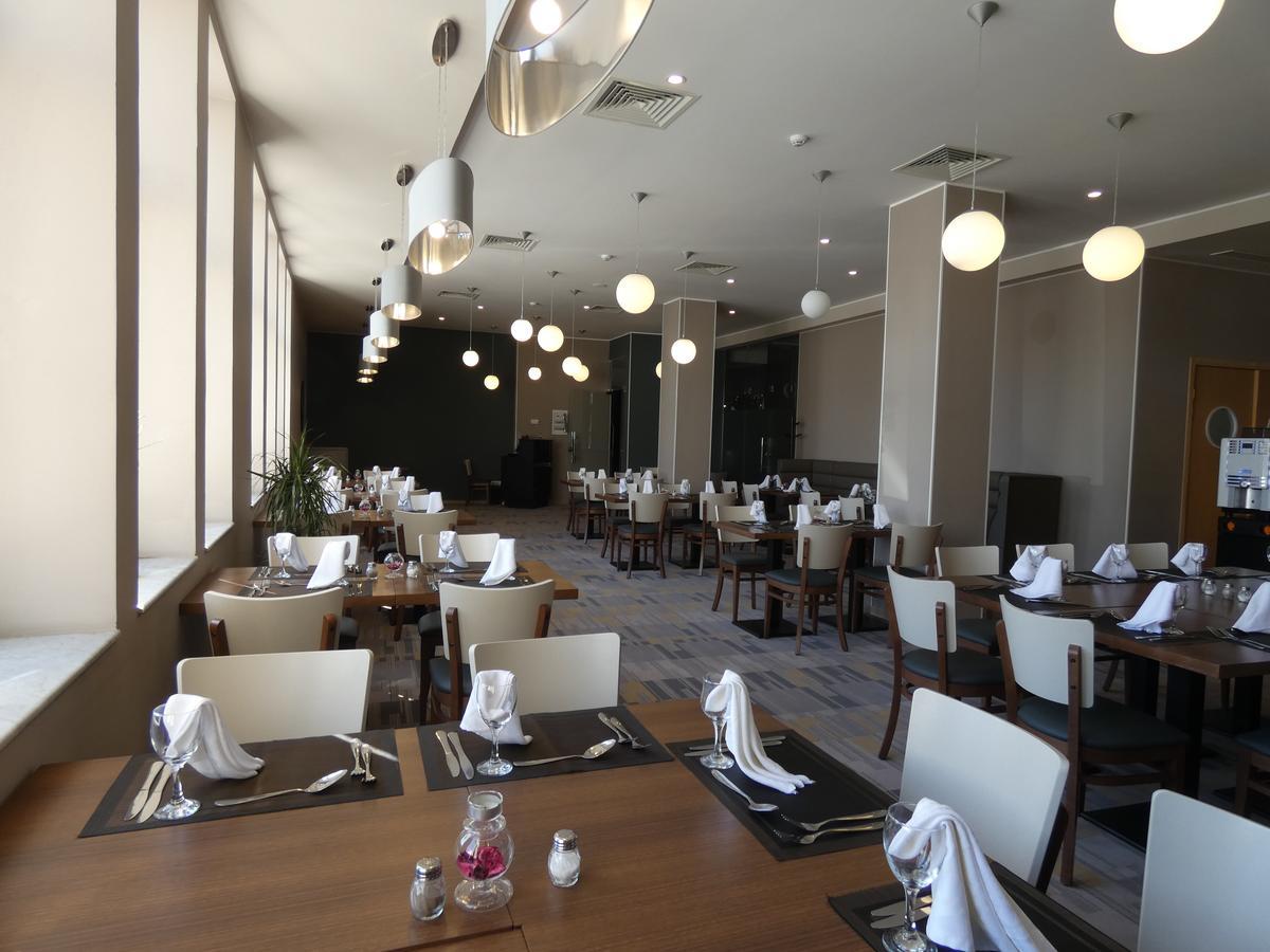 Le Zenith Hotel Oran Buitenkant foto